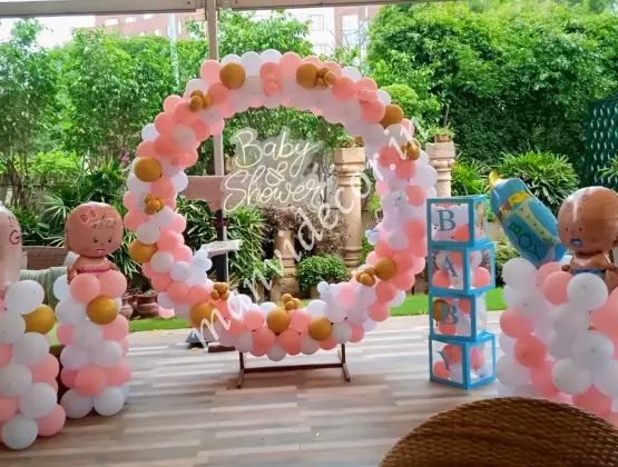 Baby Shower Balloon Ring Setup