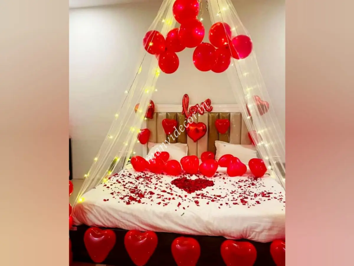 Romantic surprise for girlfriend