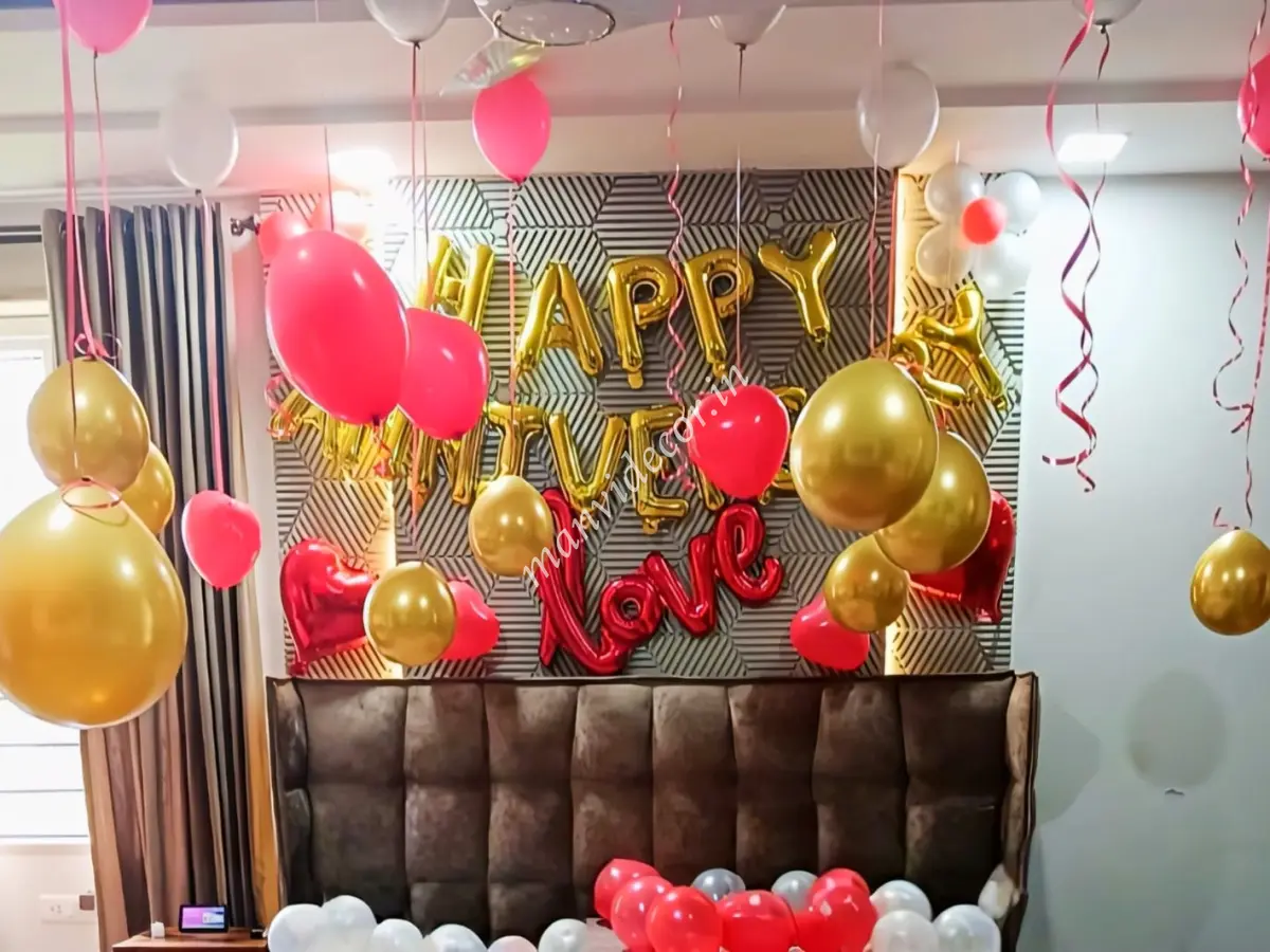 Red Anniversary Theme Decor