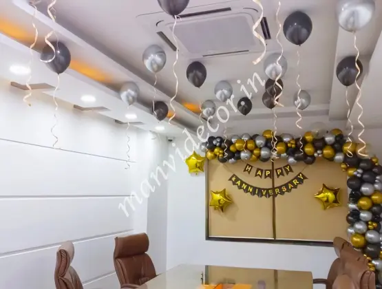 Silver Dream Anniversary Decor