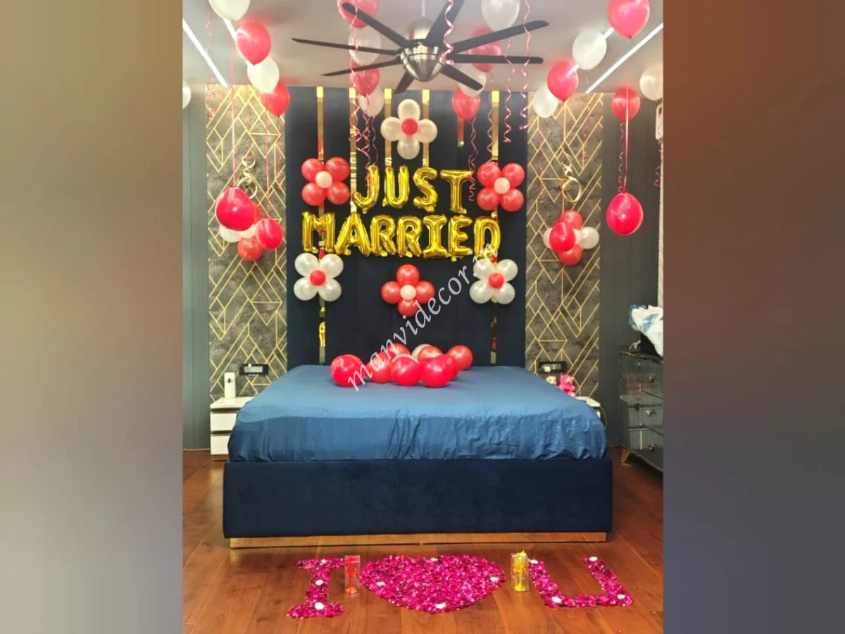 Just Married Love Decoration