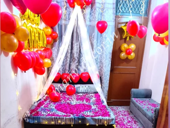 Just Married Surprise Balloon Decor